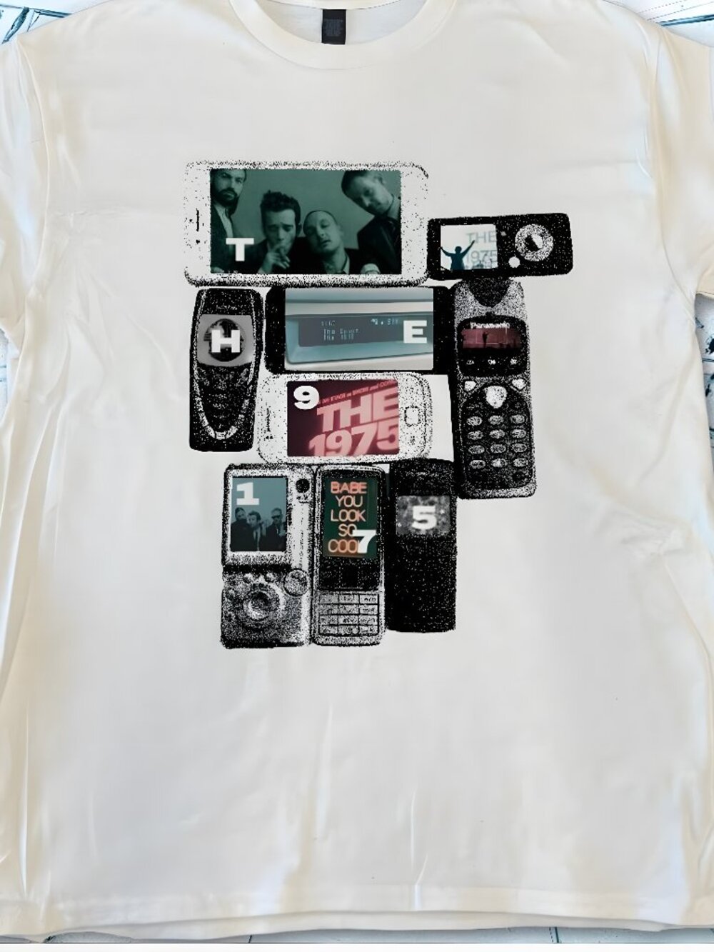 THE 1975-INSPIRED Y2K VIBES TEE White printed t-shirt